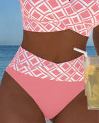 Bikini de dos piezas con corte de sujetador y patrón de diamante
