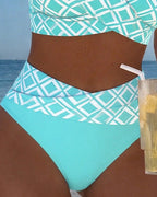 Bikini de dos piezas con corte de sujetador y patrón de diamante
