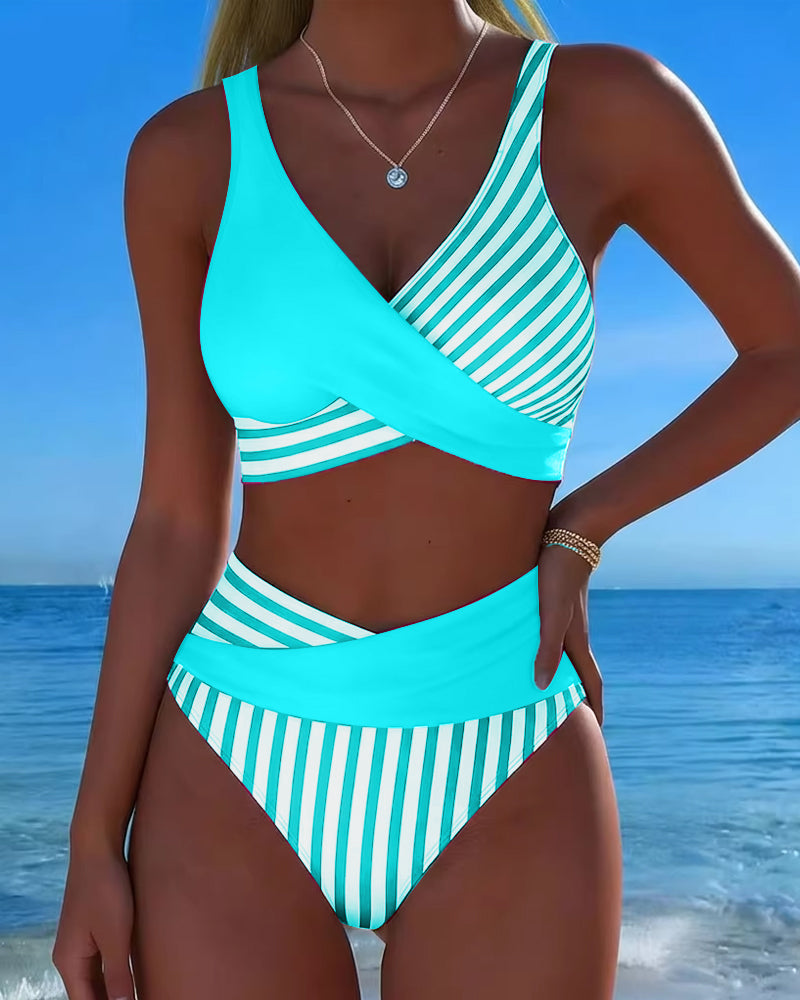 Bikini de Rayas Cruzadas Impresas
