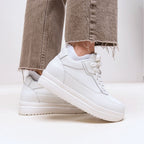 ZAPATOS DE TACÓN BLANCOS CON ESTILO