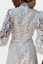 Lucia Vestido Midi de Encaje con Mangas Farol y Cuello Alto