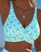 Bikini de dos piezas con corte de sujetador y patrón de diamante